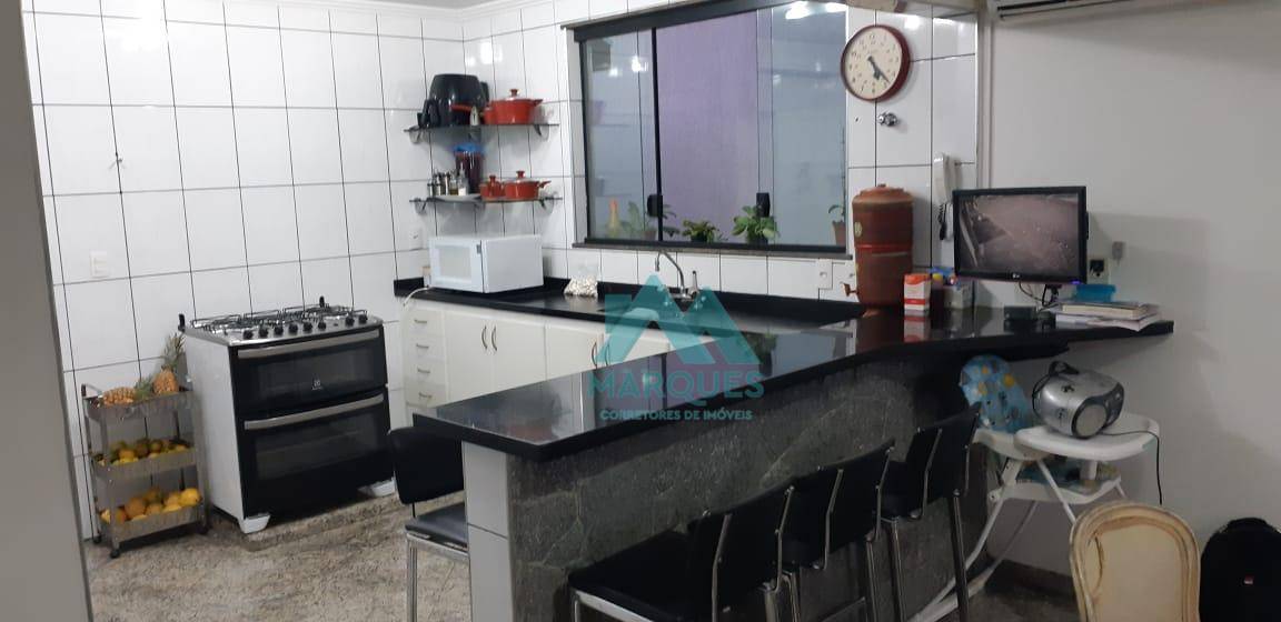 Sobrado à venda com 4 quartos, 345m² - Foto 6