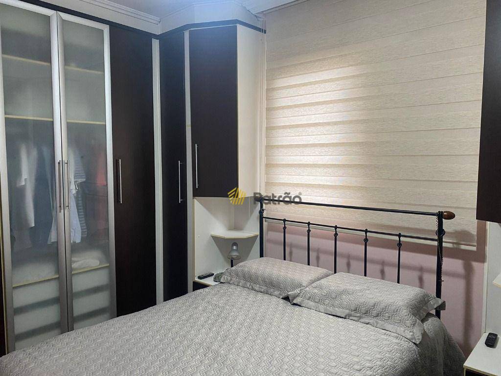 Apartamento à venda com 4 quartos, 135m² - Foto 18