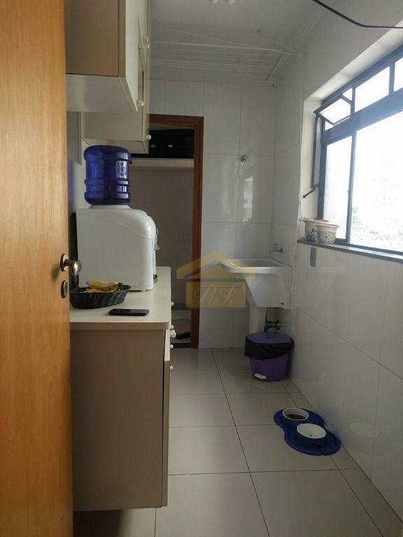 Apartamento à venda com 3 quartos, 165m² - Foto 10