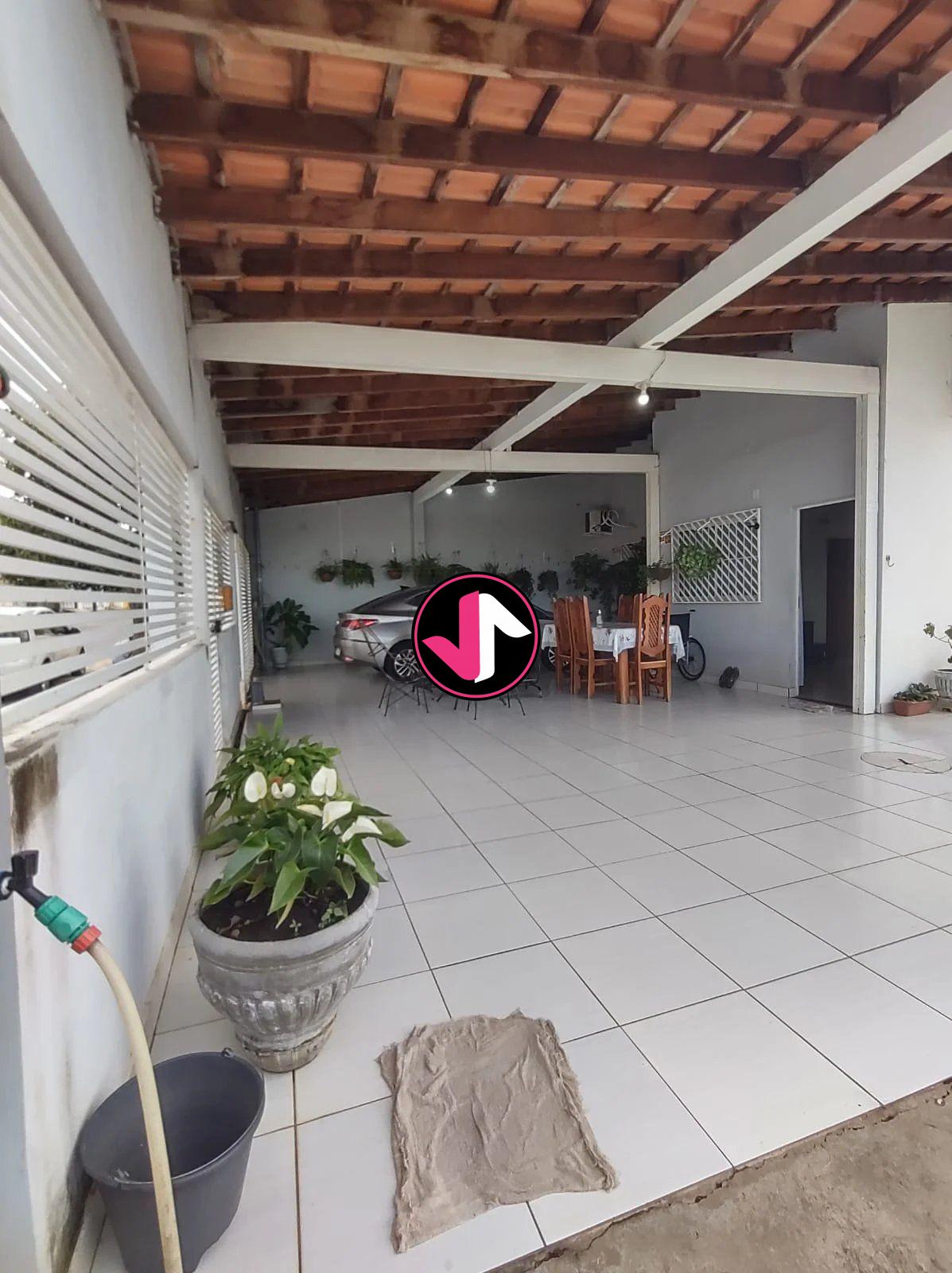 Casa à venda com 2 quartos - Foto 1