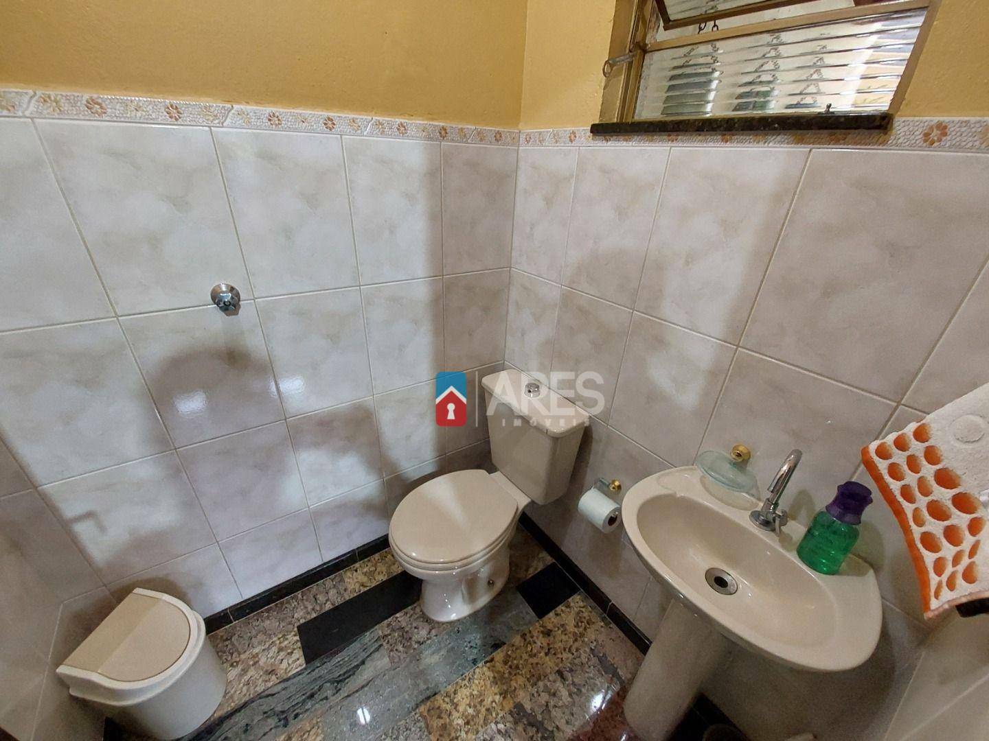 Casa à venda com 3 quartos, 217m² - Foto 8