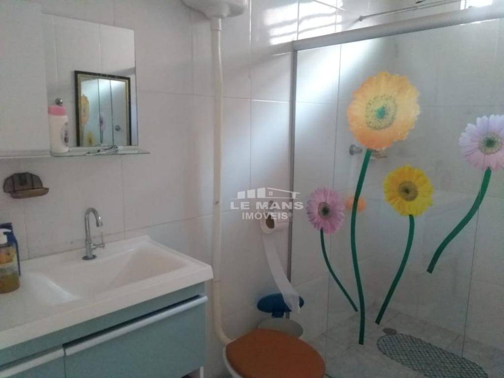 Casa à venda com 2 quartos, 240m² - Foto 10