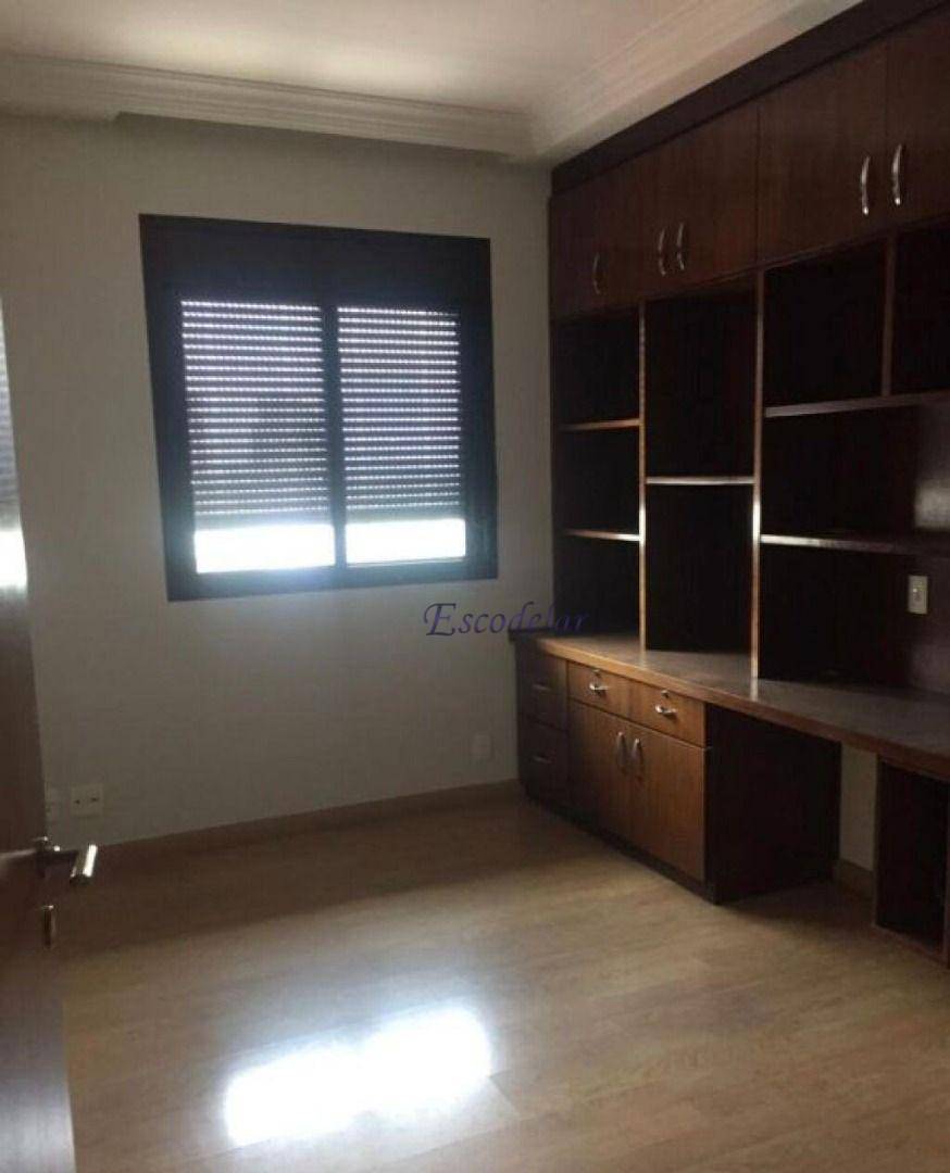 Apartamento à venda com 4 quartos, 225m² - Foto 32