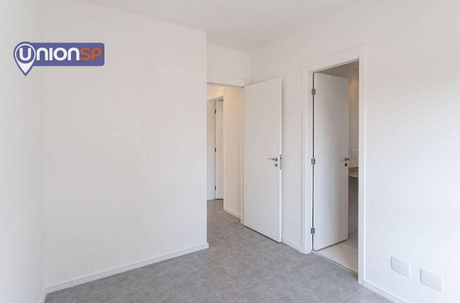 Apartamento à venda com 3 quartos, 134m² - Foto 12