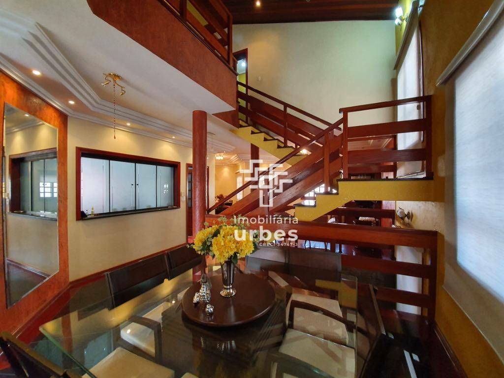 Casa, 3 quartos, 342 m² - Foto 1