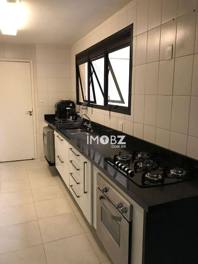 Apartamento à venda com 3 quartos, 191m² - Foto 2