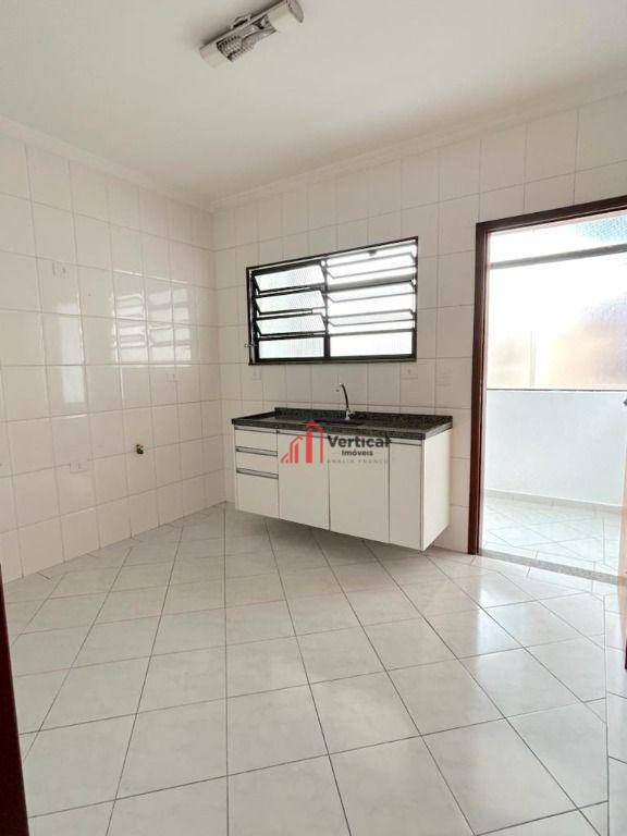 Casa de Condomínio para alugar com 2 quartos, 127m² - Foto 5