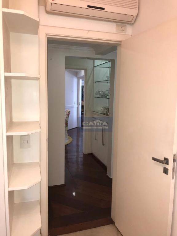 Apartamento à venda com 3 quartos, 156m² - Foto 15