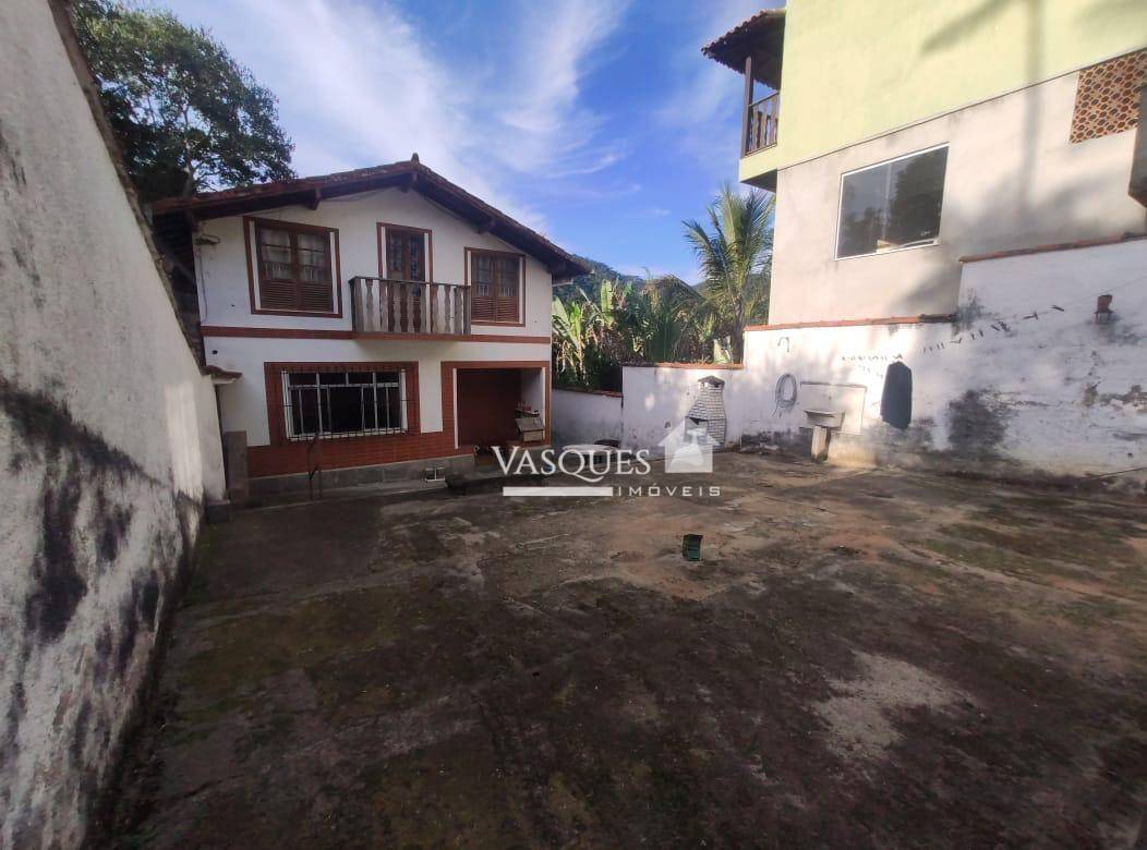 Casa à venda com 4 quartos, 310M2 - Foto 2