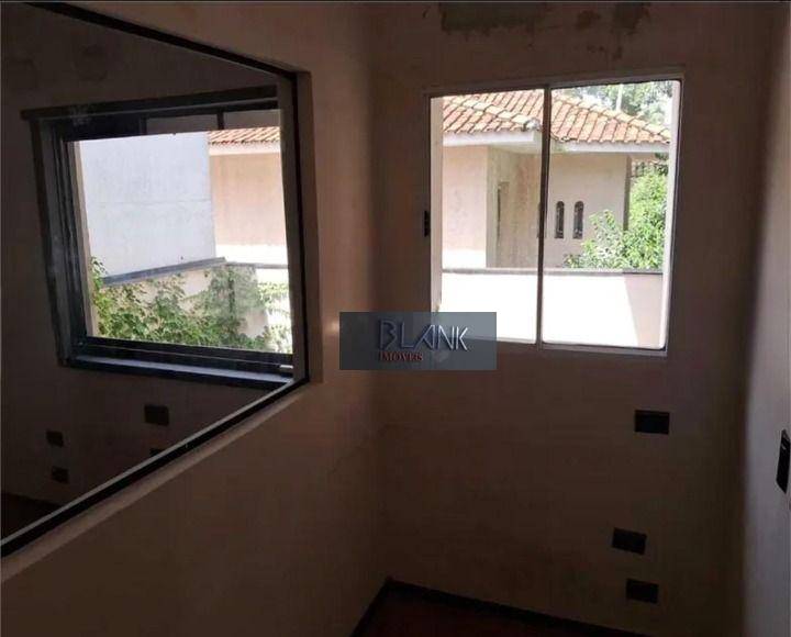 Casa para alugar com 2 quartos, 240m² - Foto 11