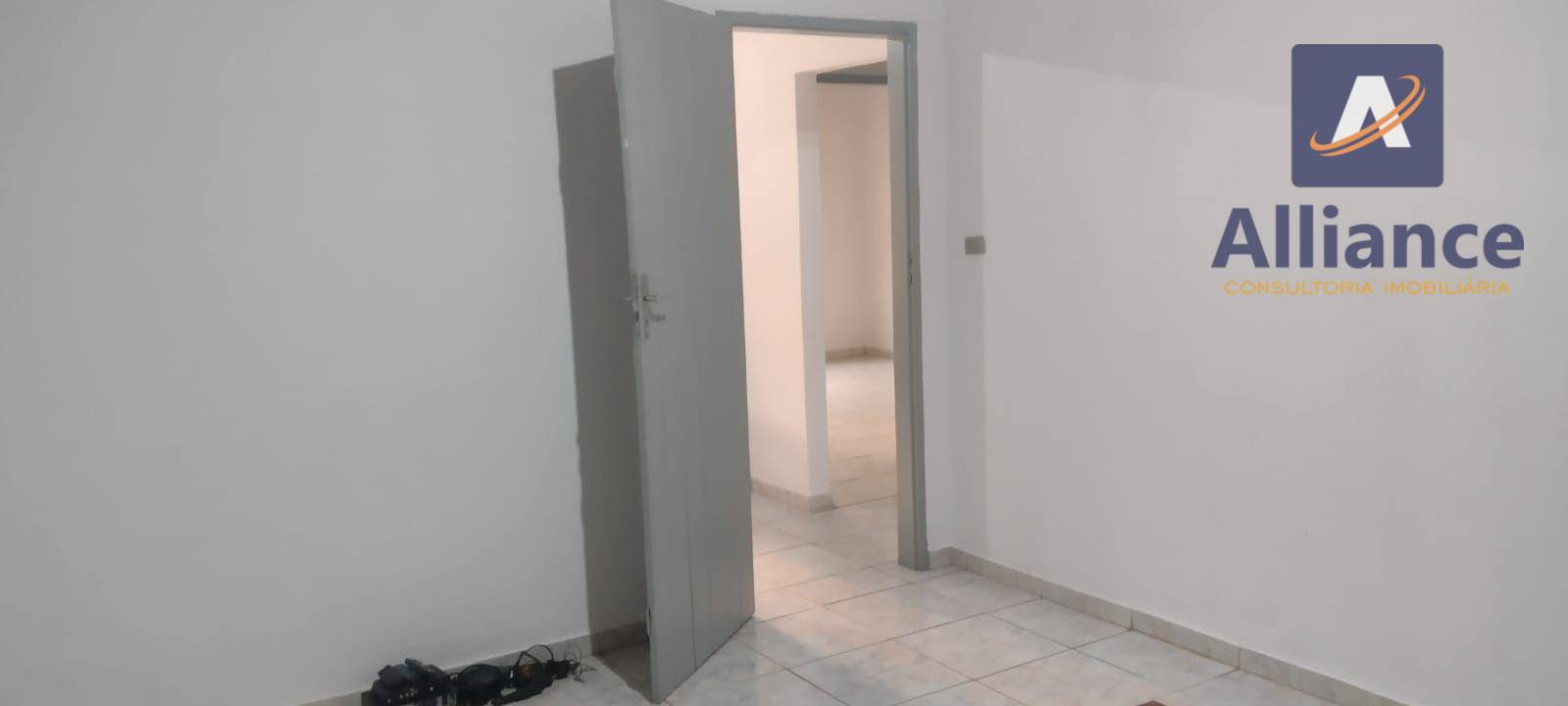 Casa para alugar com 2 quartos, 120m² - Foto 5