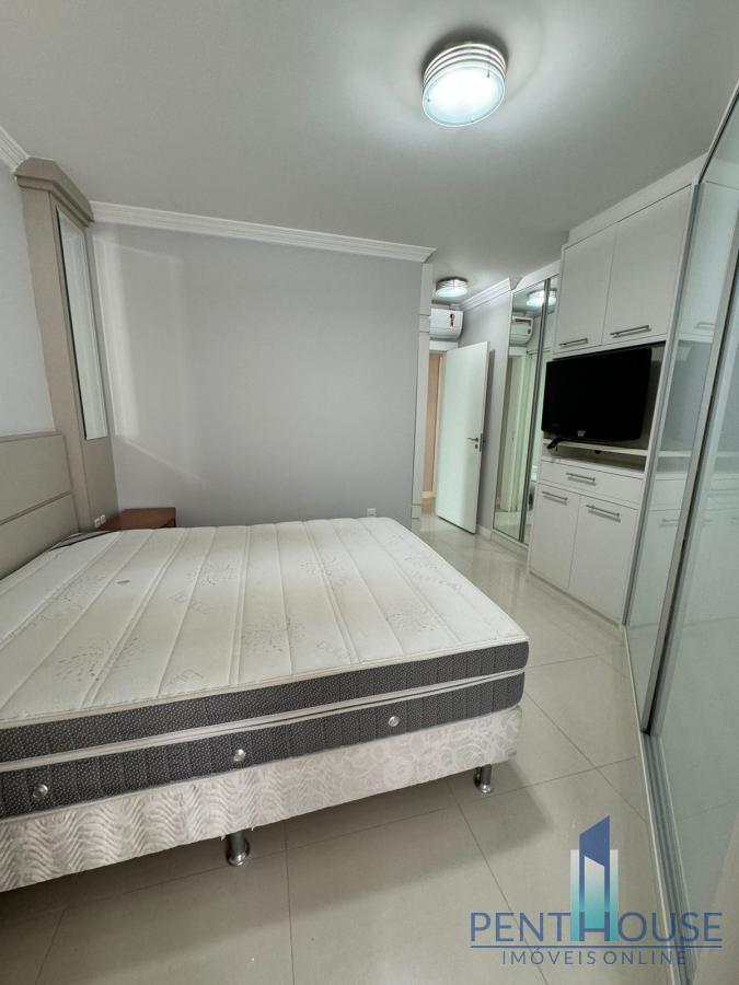 Apartamento à venda com 3 quartos, 144m² - Foto 17