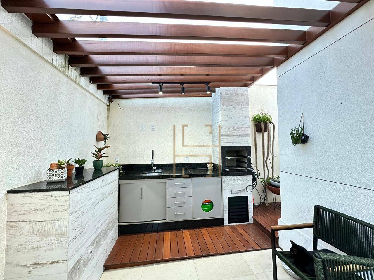 Casa à venda com 4 quartos, 170m² - Foto 28