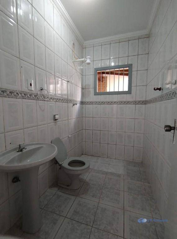 Casa à venda e aluguel com 4 quartos, 220m² - Foto 11