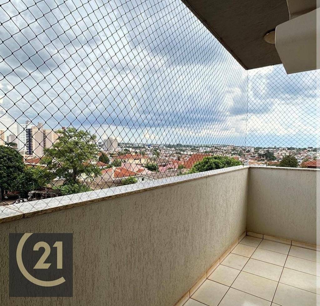 Apartamento à venda com 3 quartos, 137m² - Foto 8