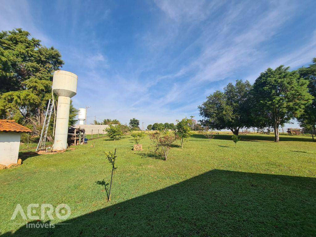 Chácara à venda com 3 quartos, 300m² - Foto 24