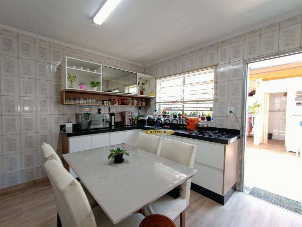 Sobrado à venda com 3 quartos, 120m² - Foto 2