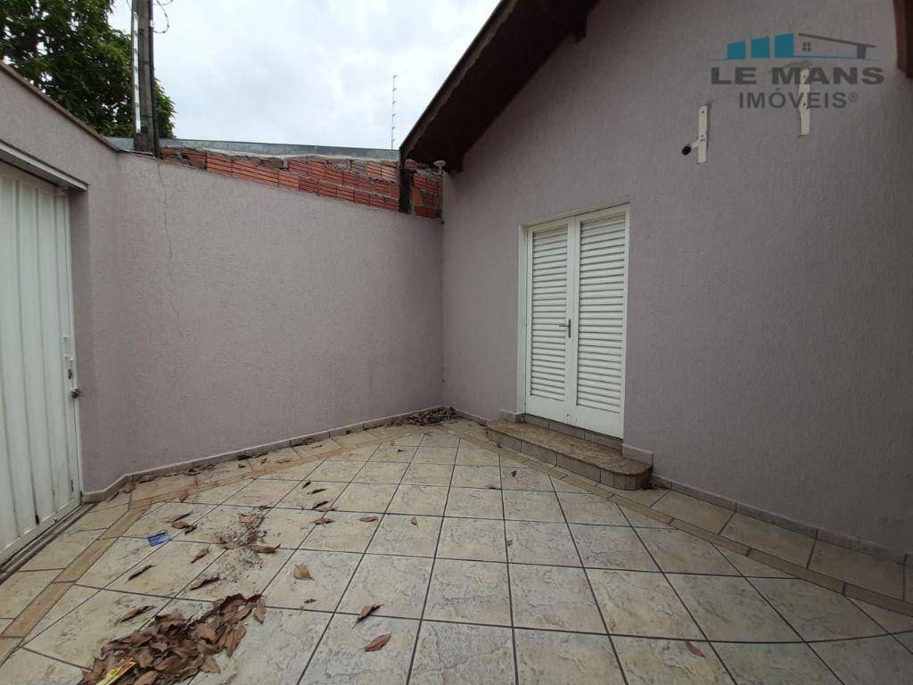 Casa à venda com 2 quartos, 140m² - Foto 5