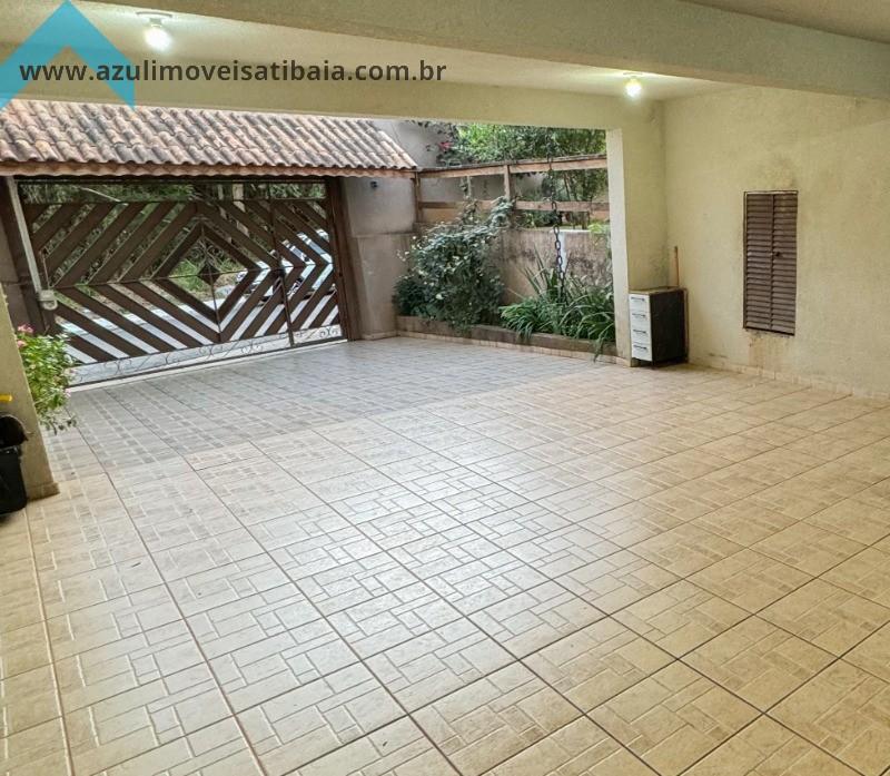 Casa à venda com 3 quartos, 331m² - Foto 2