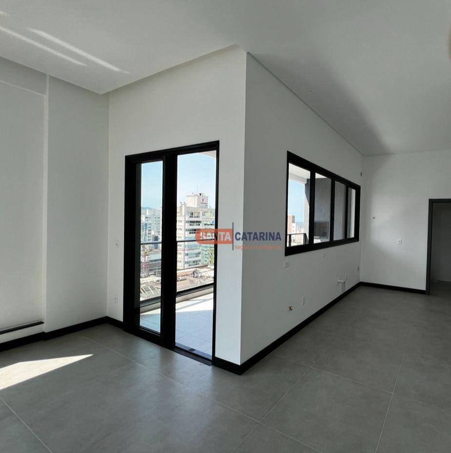 Apartamento à venda com 4 quartos, 188m² - Foto 22