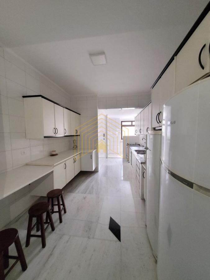 Apartamento à venda com 3 quartos, 180m² - Foto 43