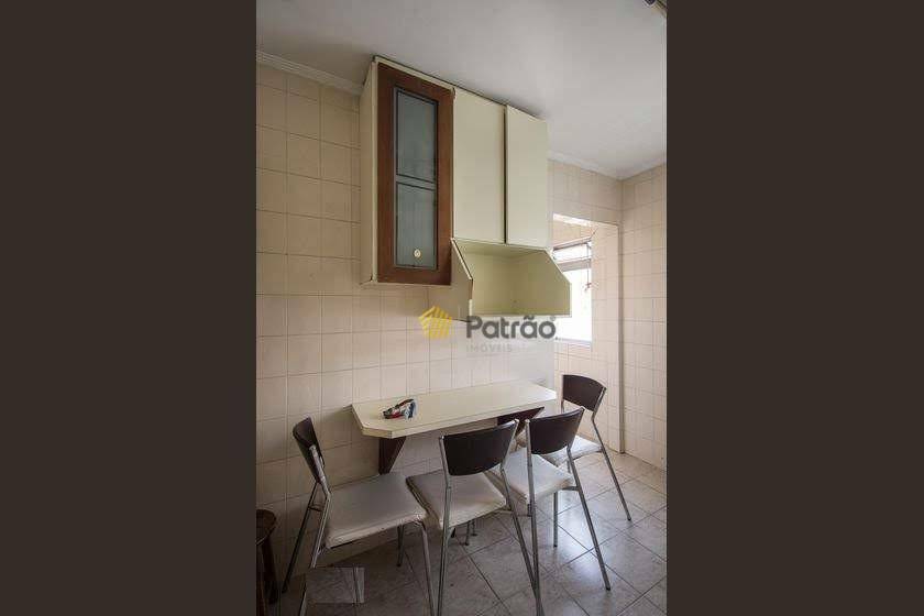 Apartamento à venda com 2 quartos, 60m² - Foto 9