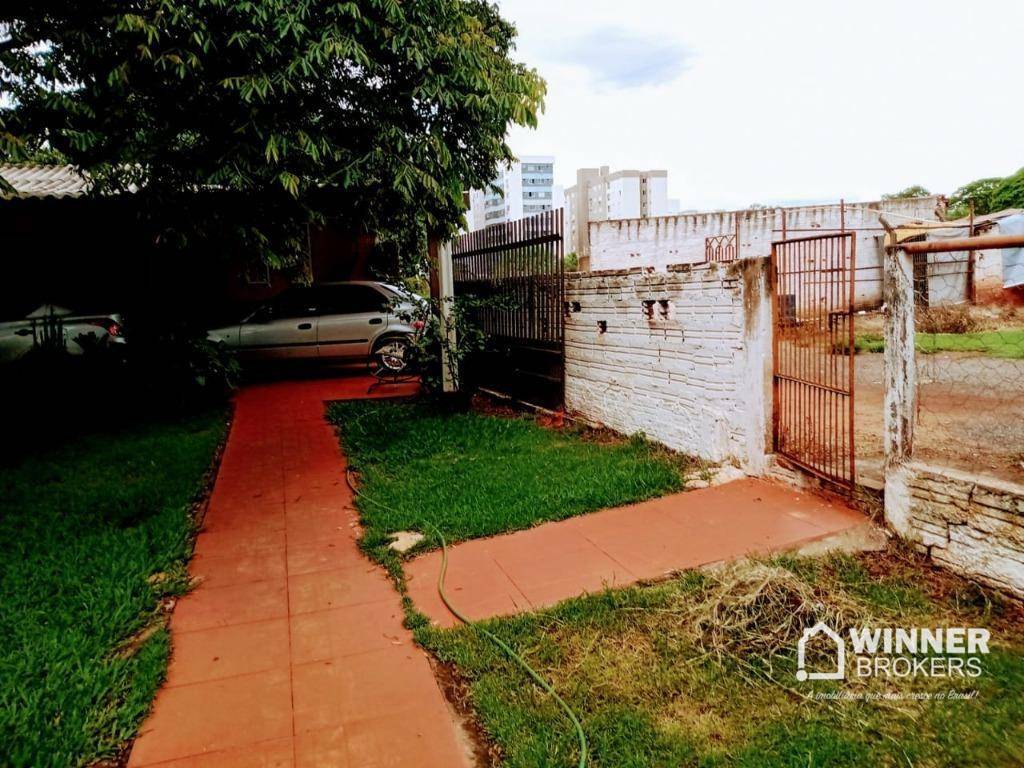 Chácara à venda com 3 quartos, 300m² - Foto 3