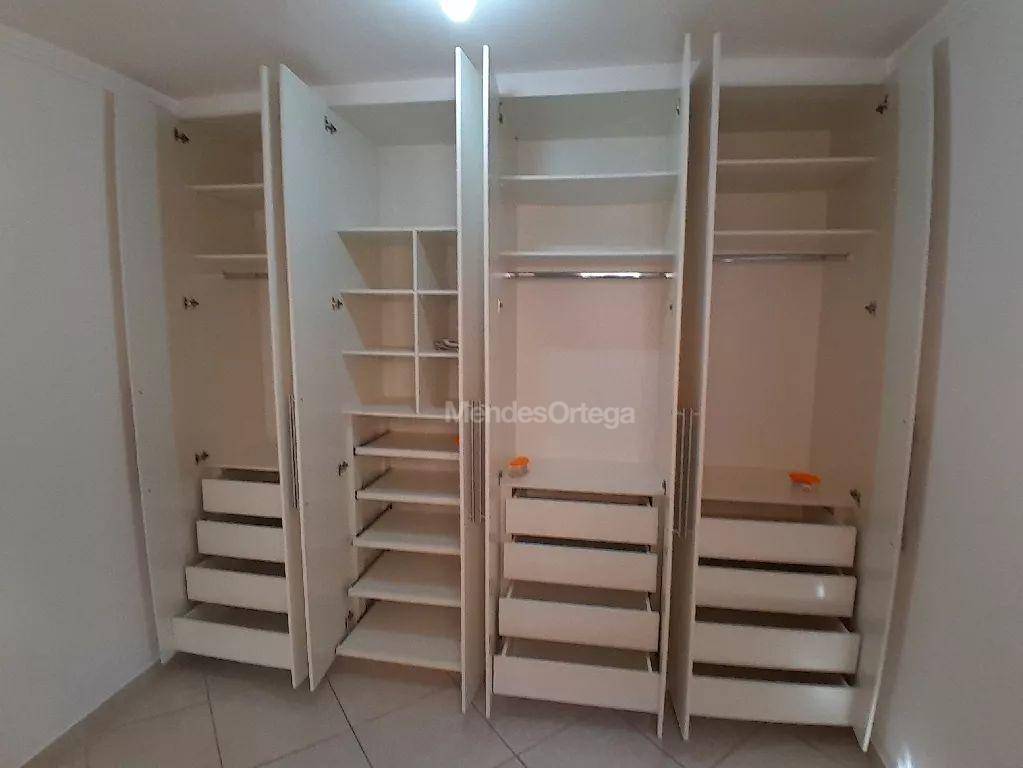 Casa à venda com 2 quartos, 77m² - Foto 11