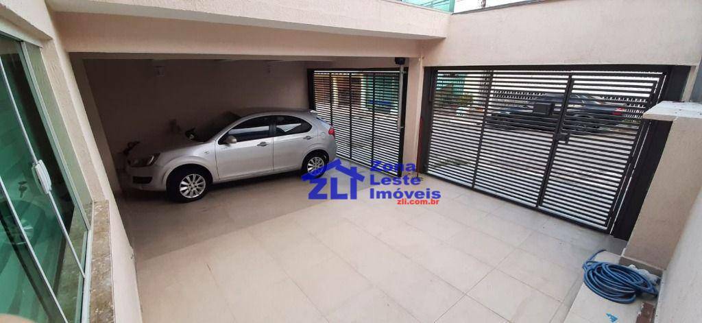 Casa à venda com 6 quartos, 240m² - Foto 2