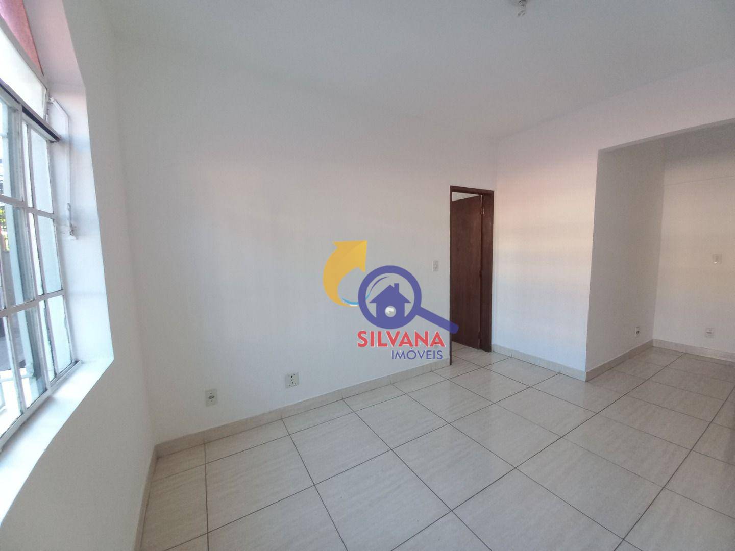 Apartamento para alugar com 3 quartos, 110m² - Foto 4