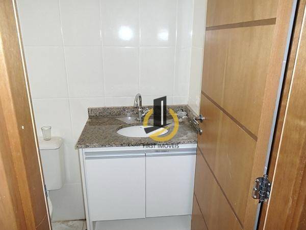 Apartamento à venda e aluguel com 2 quartos, 60m² - Foto 11