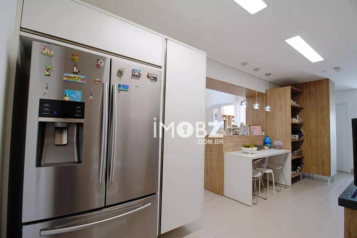 Apartamento à venda com 3 quartos, 168m² - Foto 5