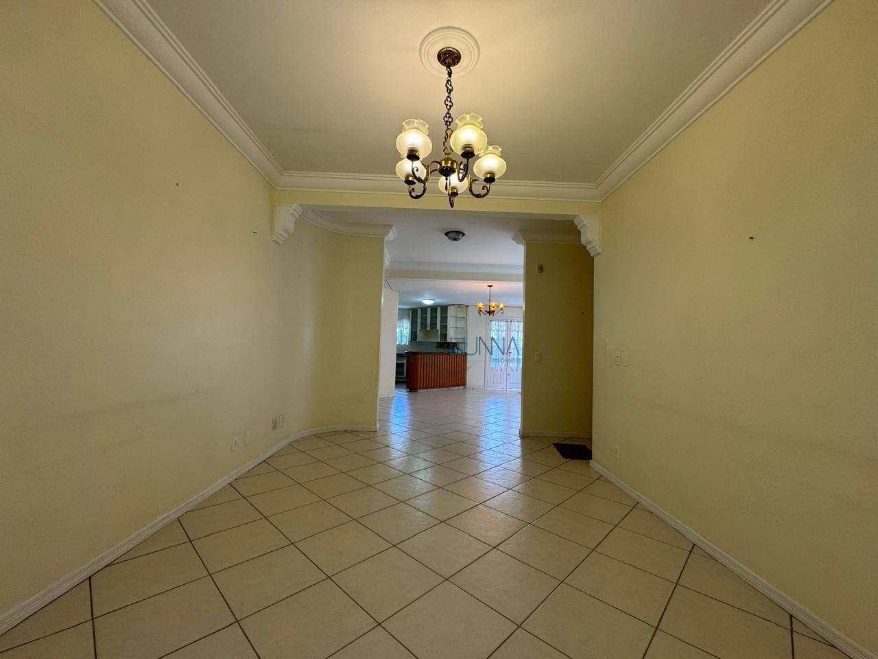 Casa à venda com 4 quartos, 200m² - Foto 22