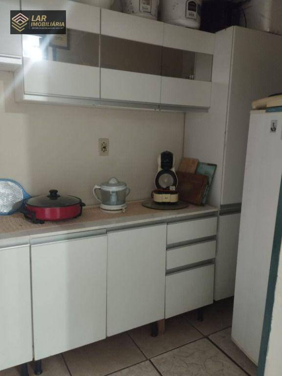 Sobrado à venda com 3 quartos, 200m² - Foto 9