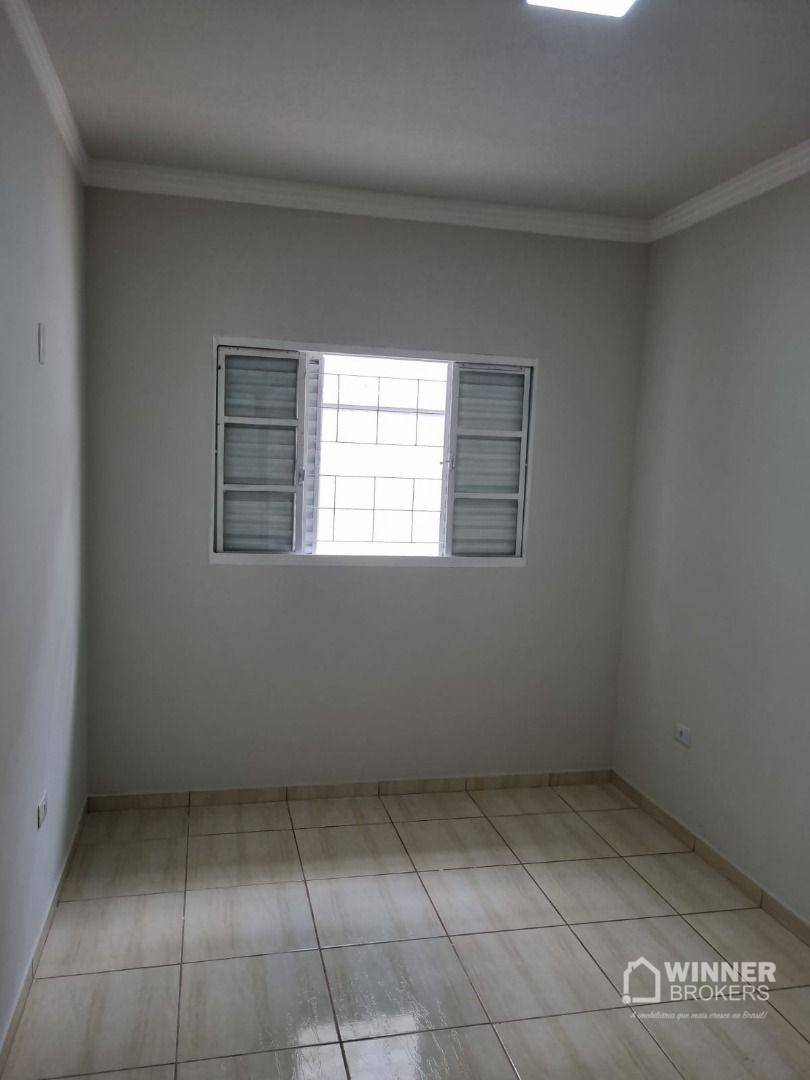 Casa à venda com 2 quartos, 70m² - Foto 11