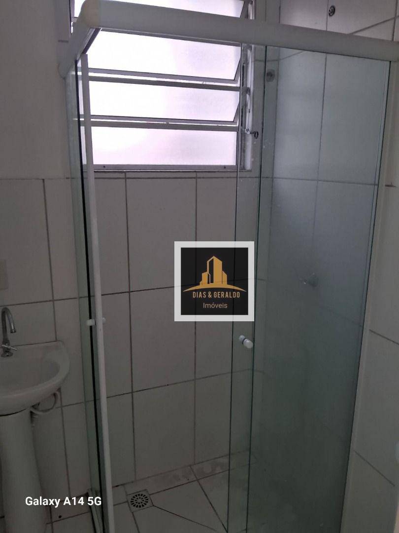 Apartamento para alugar com 2 quartos, 48m² - Foto 12
