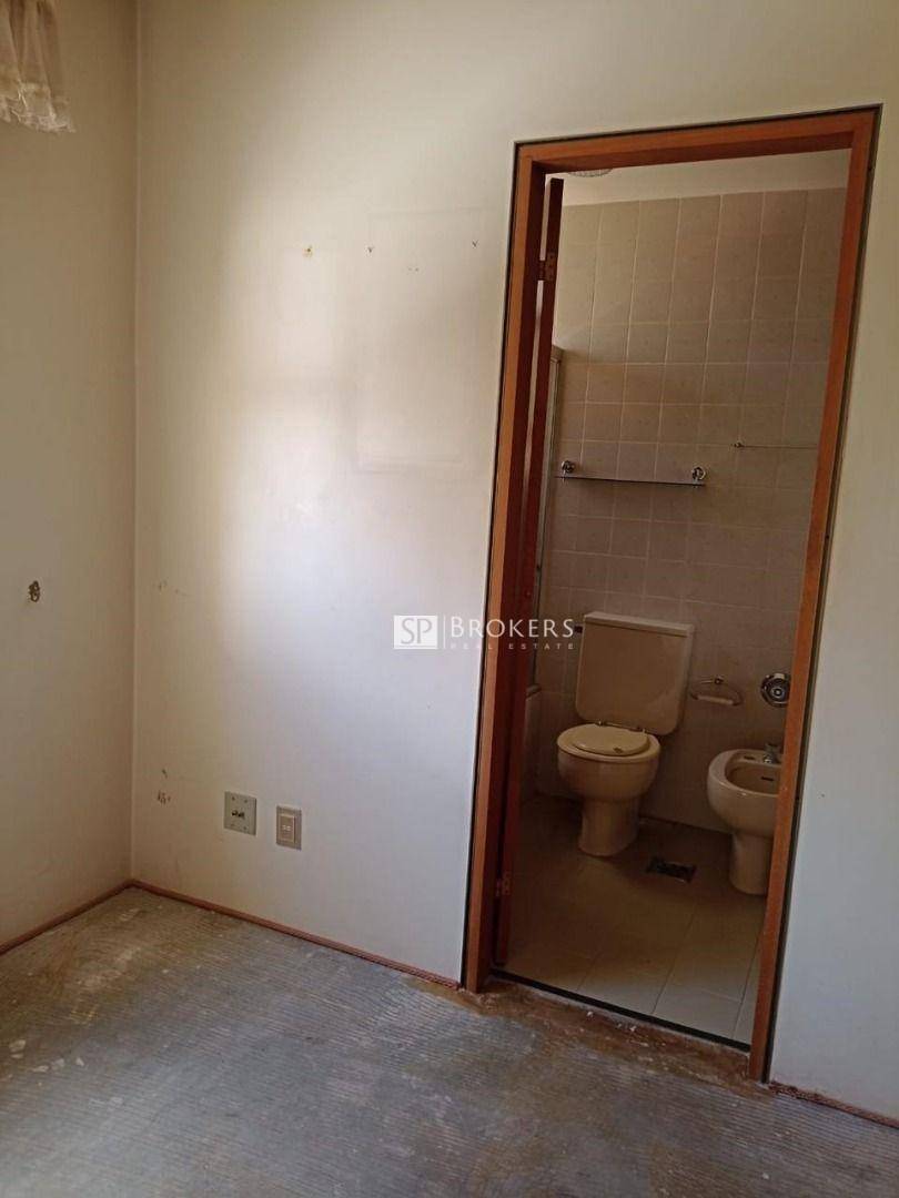 Apartamento à venda com 4 quartos, 207m² - Foto 18