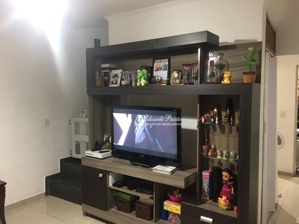 Sobrado à venda com 2 quartos, 151m² - Foto 3