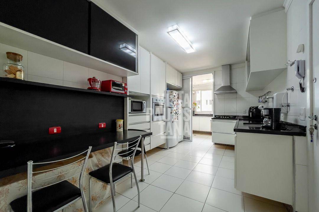 Apartamento à venda com 3 quartos, 136m² - Foto 6