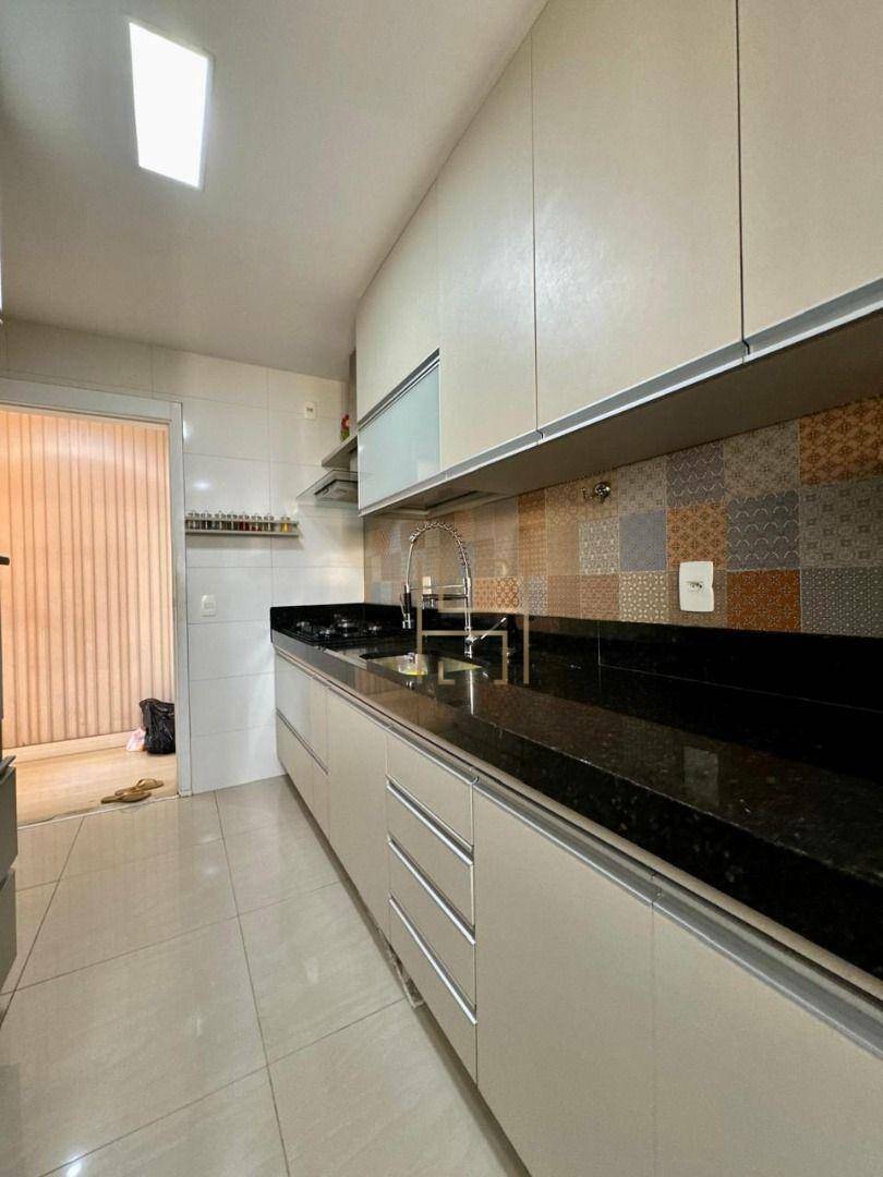 Apartamento à venda com 3 quartos, 83m² - Foto 13