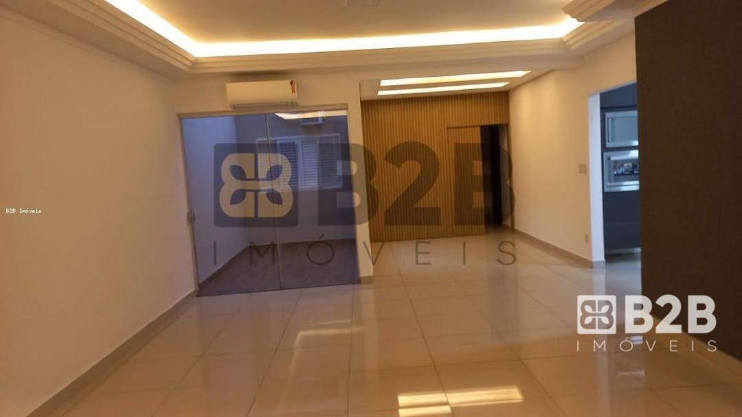 Casa à venda com 3 quartos, 250m² - Foto 8