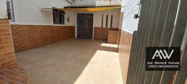 Casa à venda com 2 quartos, 70m² - Foto 2