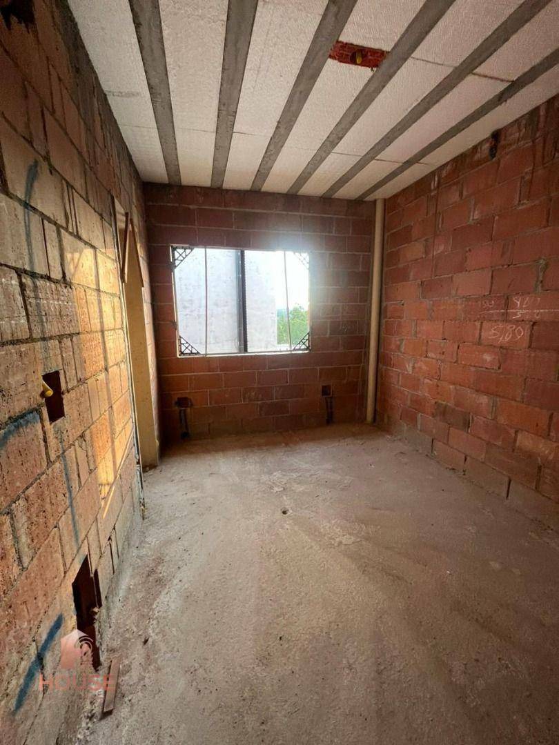 Casa de Condomínio à venda com 3 quartos, 330m² - Foto 15