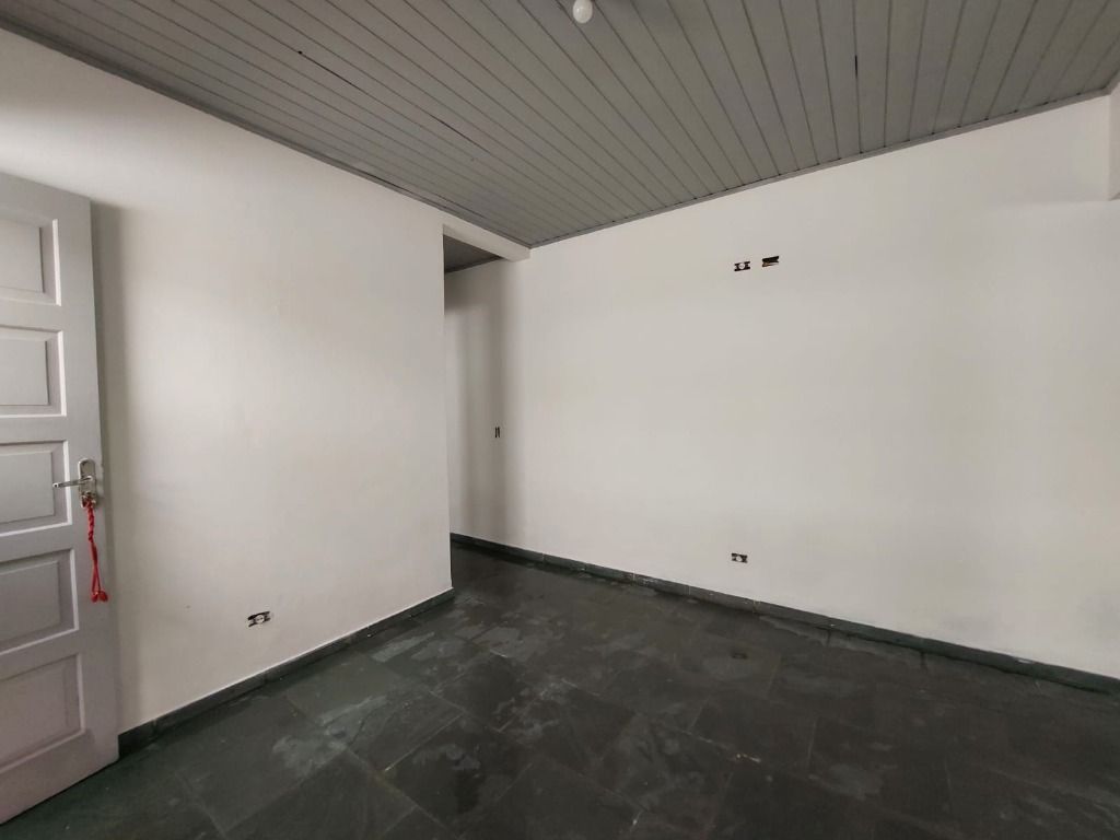 Casa para alugar com 2 quartos, 95m² - Foto 5