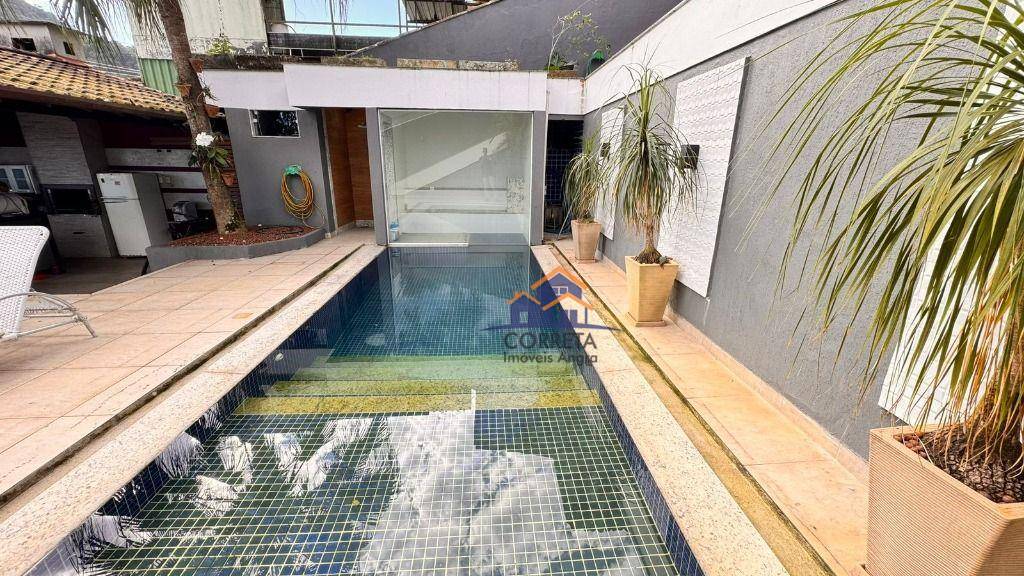 Casa à venda com 4 quartos, 243m² - Foto 2