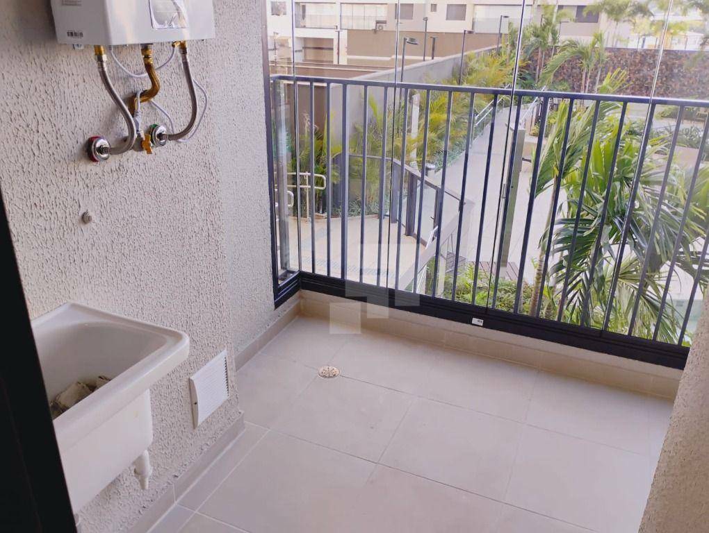 Apartamento para alugar com 2 quartos, 68m² - Foto 6