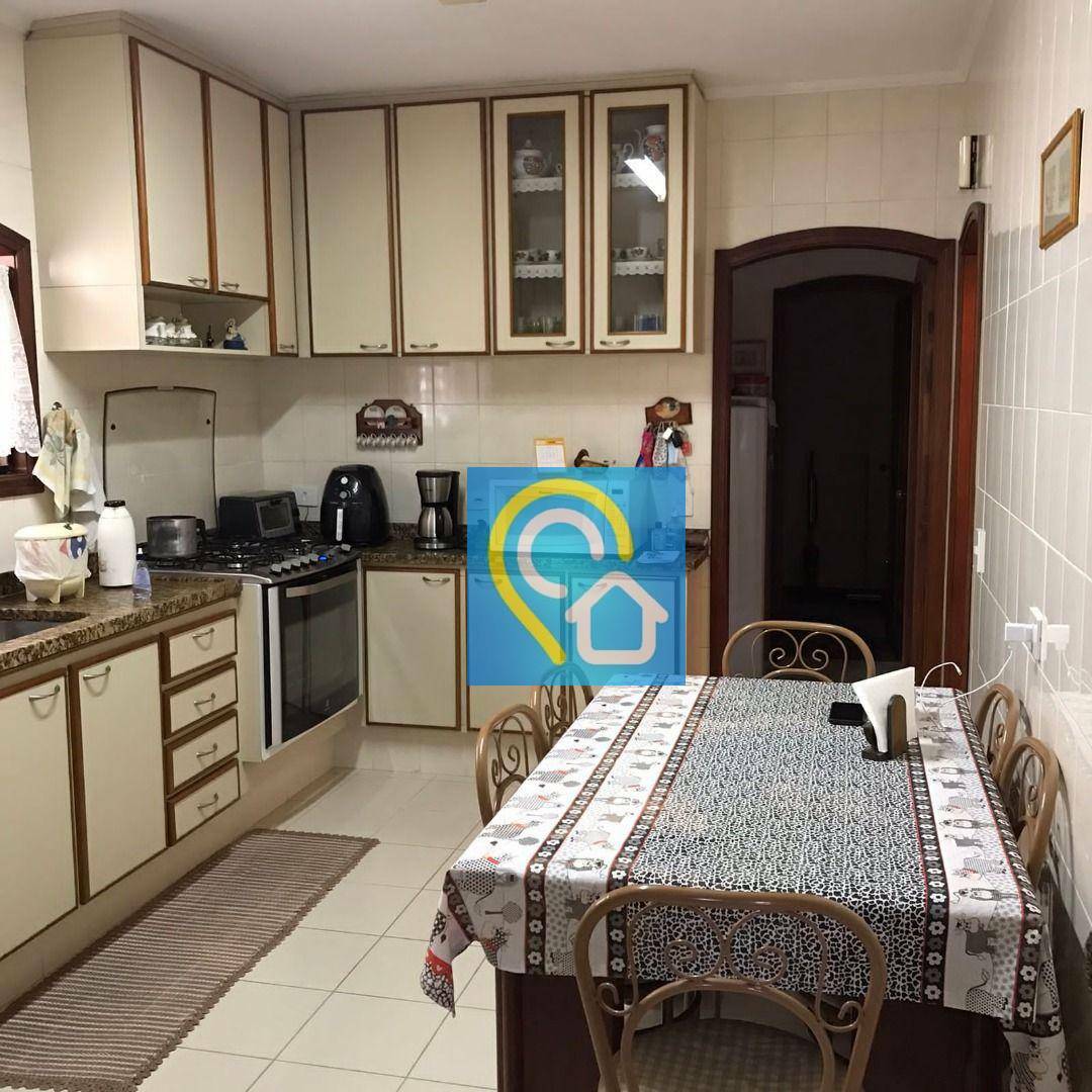 Casa de Condomínio à venda com 4 quartos, 350m² - Foto 12