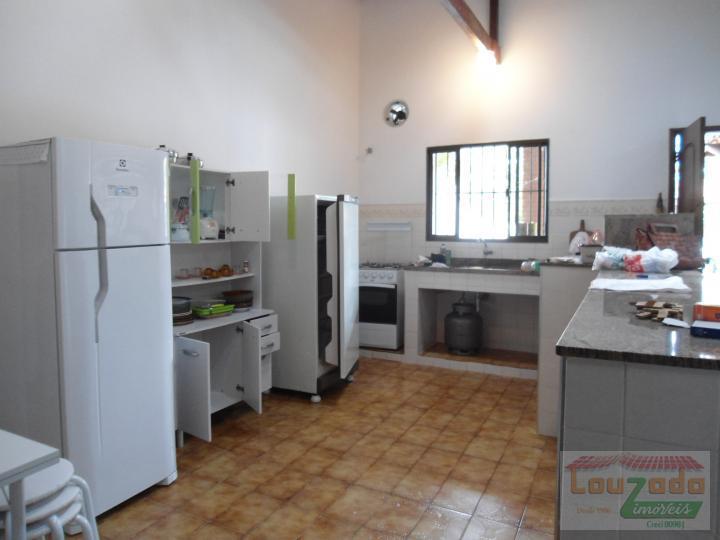 Casa à venda com 3 quartos, 250m² - Foto 11