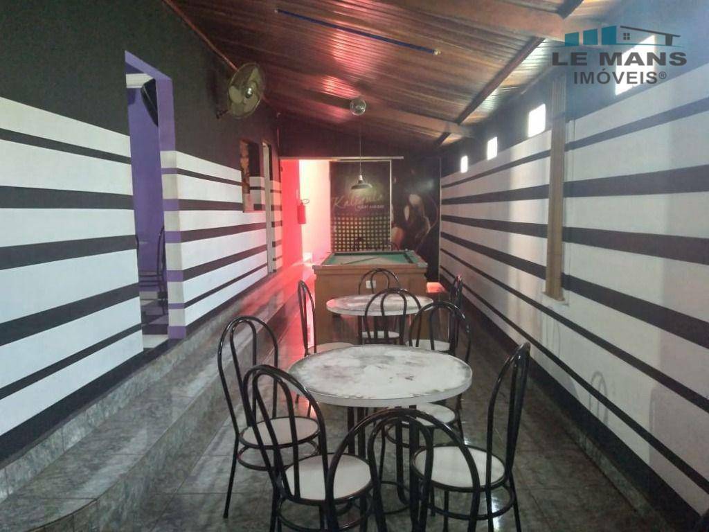 Chácara à venda com 6 quartos, 269m² - Foto 4