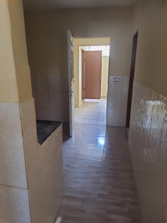 Casa para alugar com 4 quartos, 360m² - Foto 3